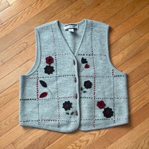 Northern Isles wool Gray Vest with stitching